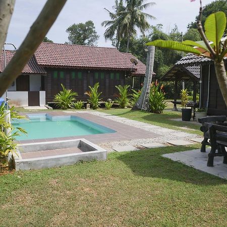 Kampung Tok Lembut Vacation Home パンタイ・サナング エクステリア 写真