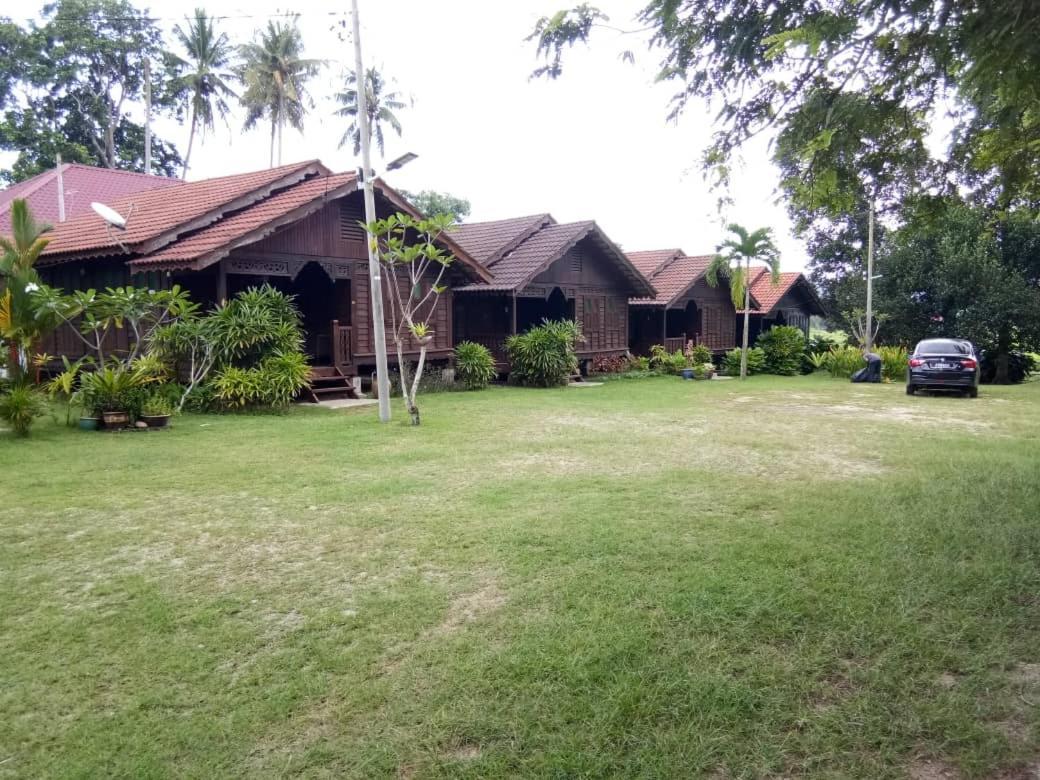 Kampung Tok Lembut Vacation Home パンタイ・サナング エクステリア 写真