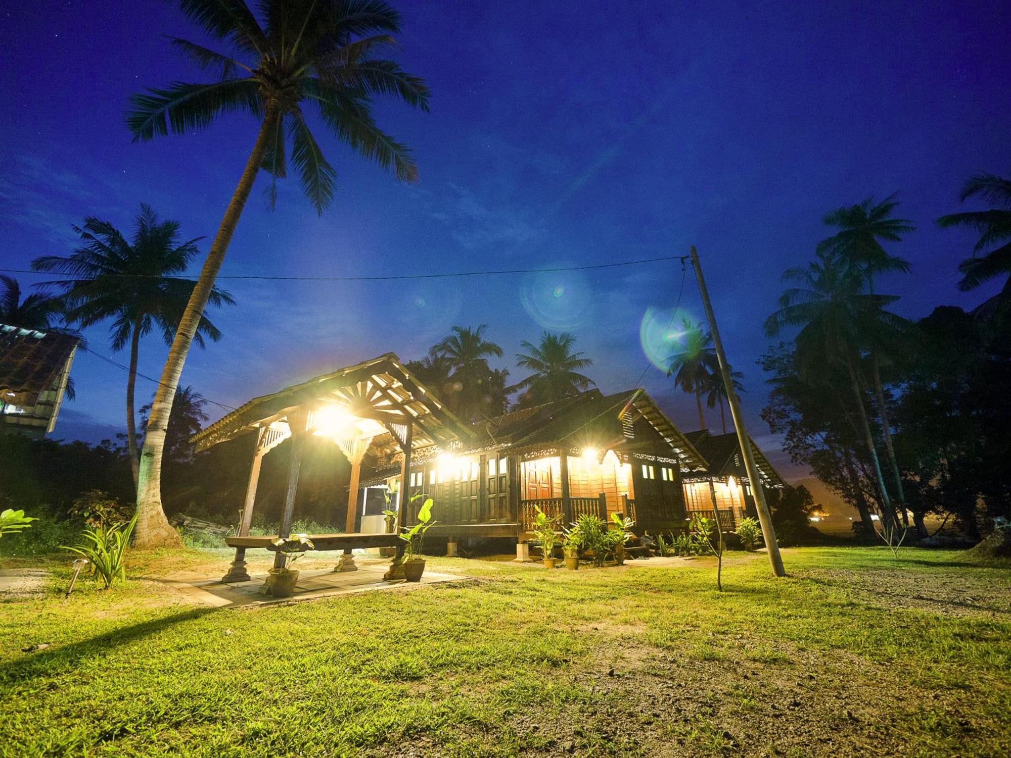 Kampung Tok Lembut Vacation Home パンタイ・サナング エクステリア 写真