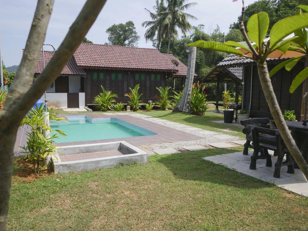 Kampung Tok Lembut Vacation Home パンタイ・サナング エクステリア 写真
